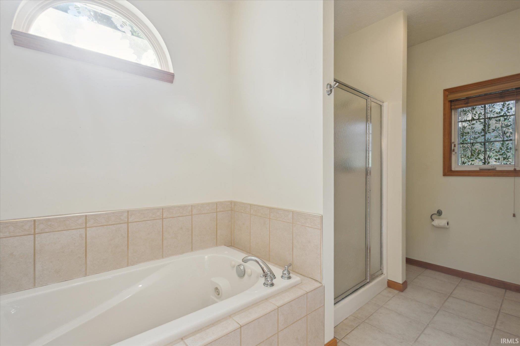 51804 Ridgetop Drive Granger, IN 46530 - Photo 8 of 36 Gallery Image 8