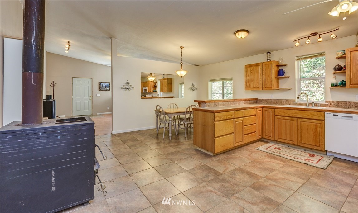 5538 Reese Hill Road Sumas, WA 98295 - Photo 18 of 25