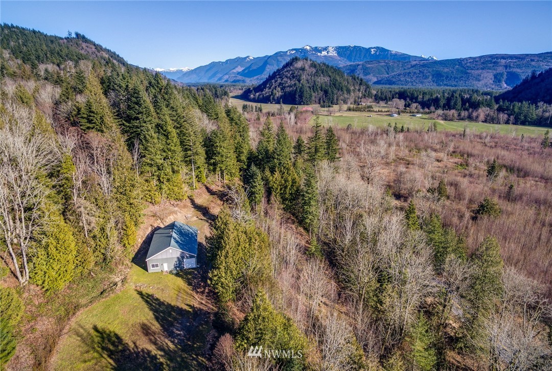 5538 Reese Hill Road Sumas, WA 98295 - Photo 3 of 25