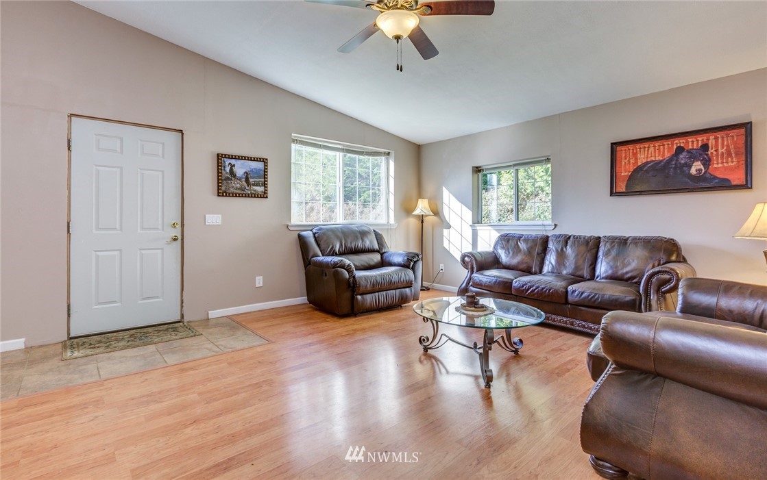 5538 Reese Hill Road Sumas, WA 98295 - Photo 6 of 25