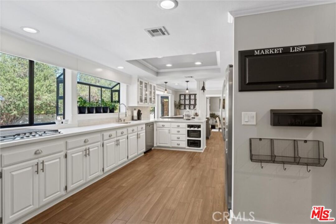 2729 Parton Circle Lancaster, CA 93536 - Photo 14 of 56