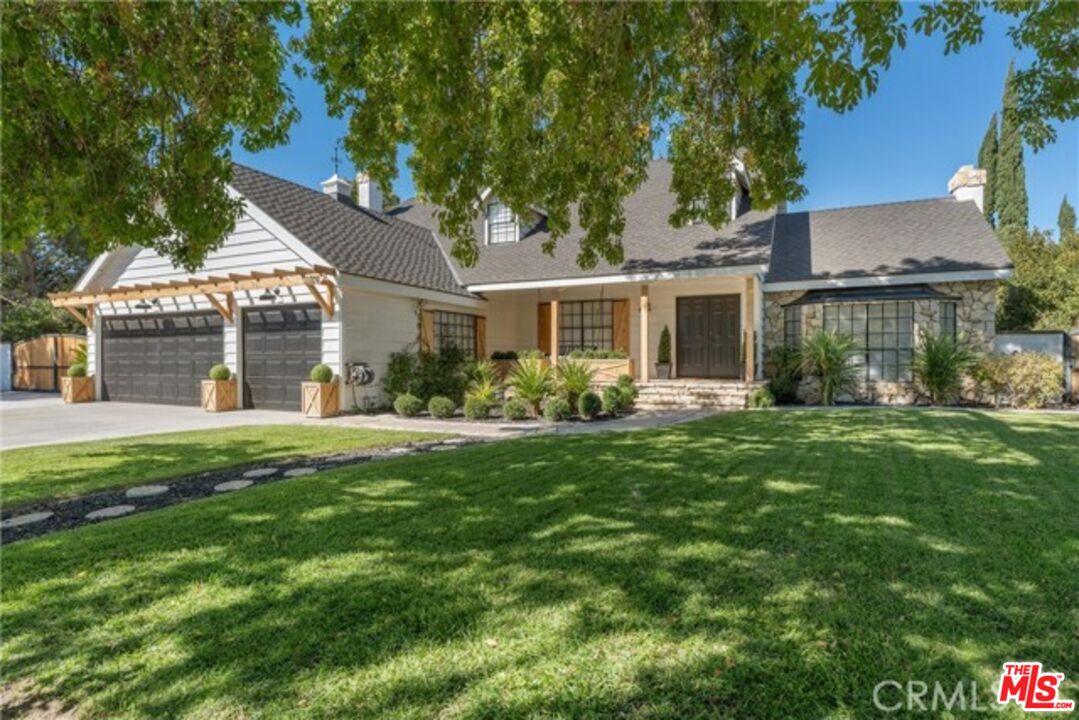 2729 Parton Circle Lancaster, CA 93536 - Photo 2 of 56