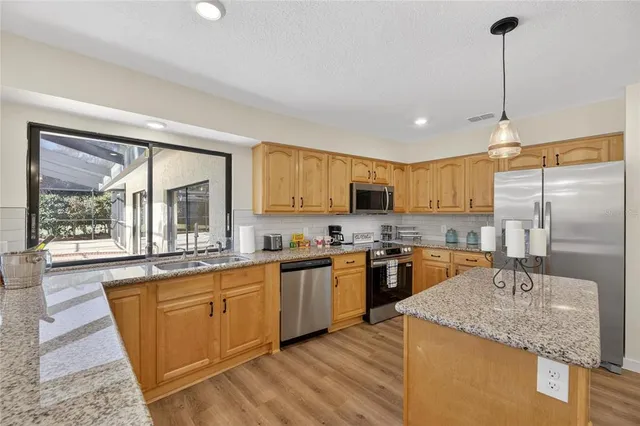 $539,990 | 511 Sportsman Park Drive, Seffner, FL 33584