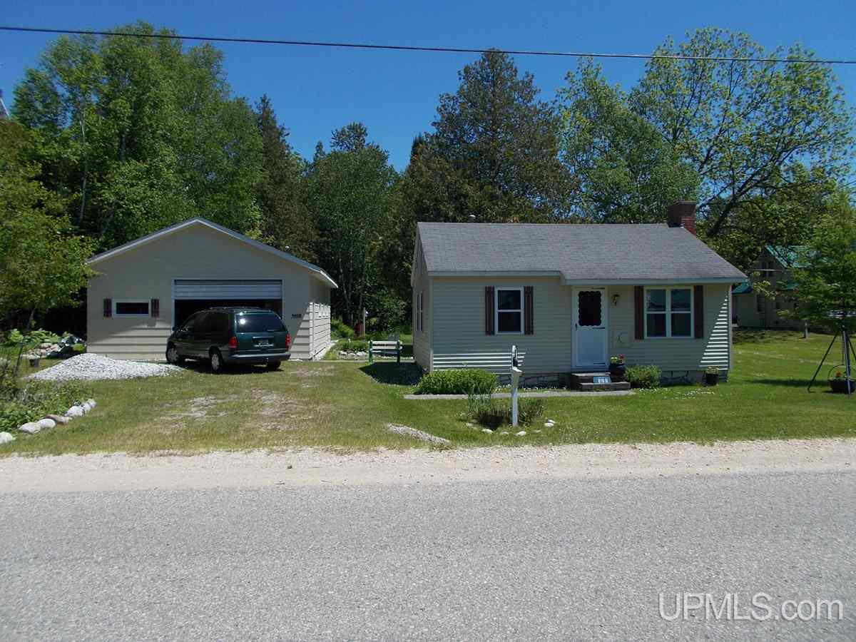 810 West Gulliver Lake Road Gulliver, MI 49840 - Photo 1 of 7 Gallery Image 1