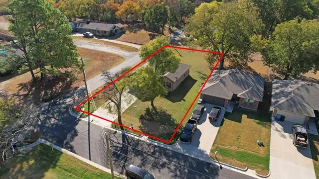 $233,000 | 732 East Bullock Street, Denison, TX 75021