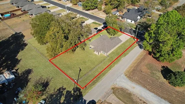 $233,000 | 732 East Bullock Street, Denison, TX 75021