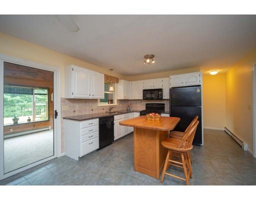 10 Henrys Path Upton, MA 01568 - Photo 11 of 37 Gallery Image 11