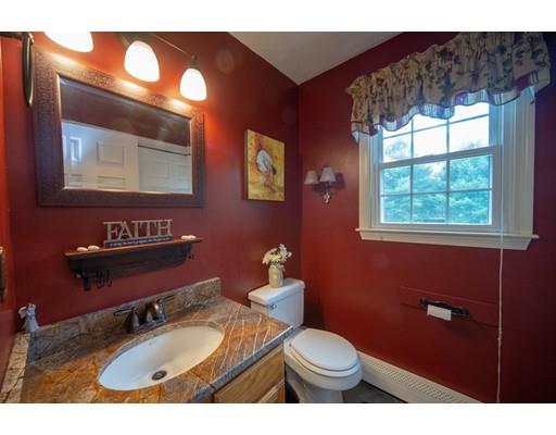 10 Henrys Path Upton, MA 01568 - Photo 23 of 37 Gallery Image 23