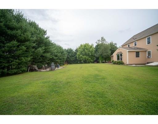 10 Henrys Path Upton, MA 01568 - Photo 9 of 37 Gallery Image 9