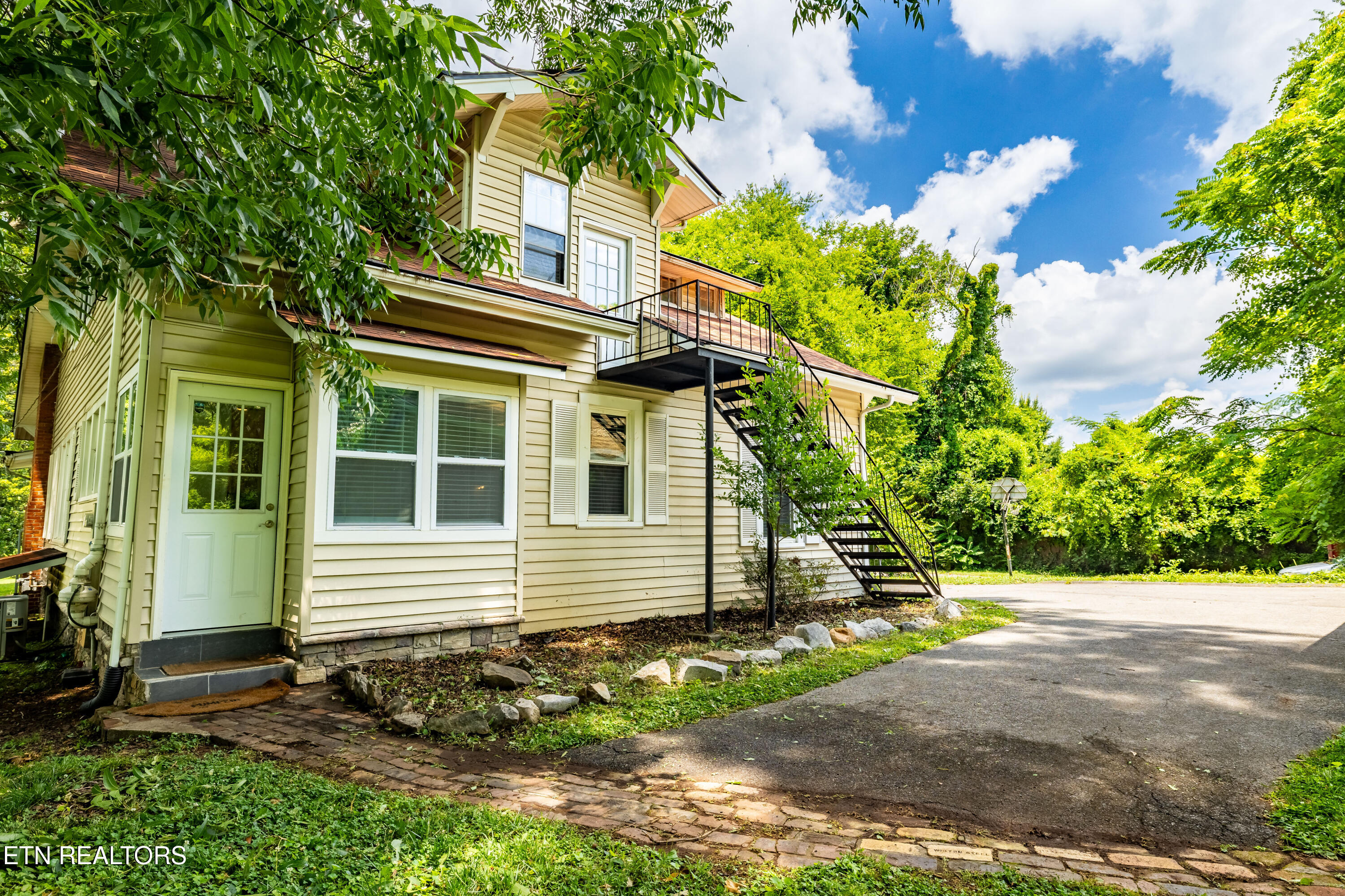 1014 Sevierville Road Maryville, TN 37804 - Photo 38 of 52 1014SeviervilleRd-40