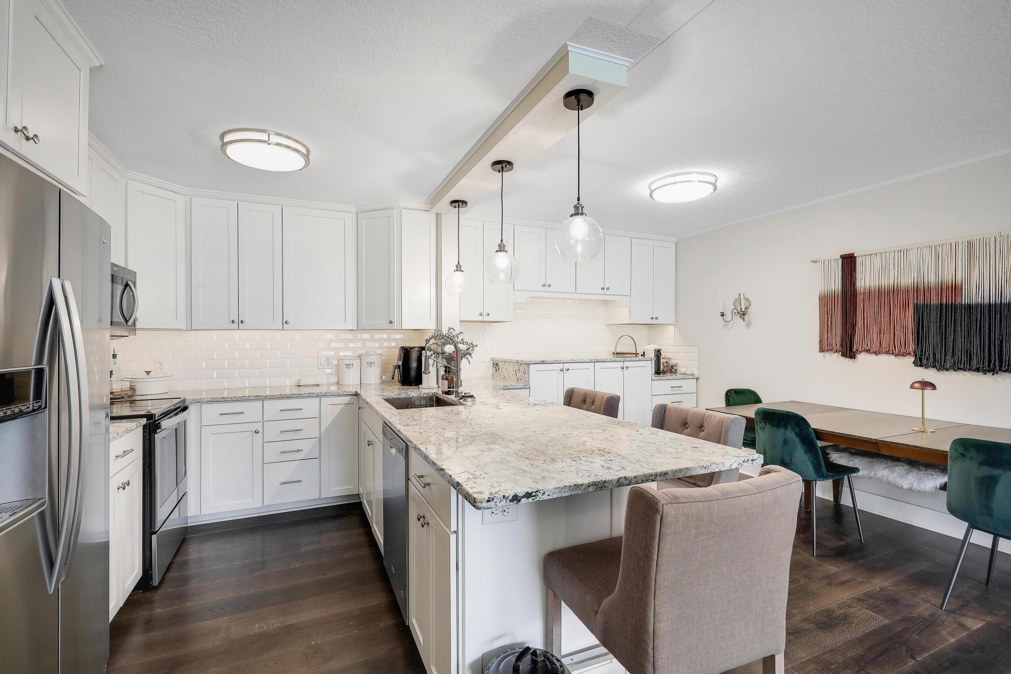 10511 Cedar Lake Road, Unit 212 Minnetonka, MN 55305 - Photo 3 of 47