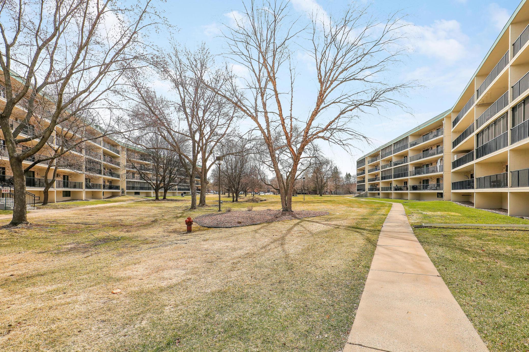 10511 Cedar Lake Road, Unit 212 Minnetonka, MN 55305 - Photo 42 of 47