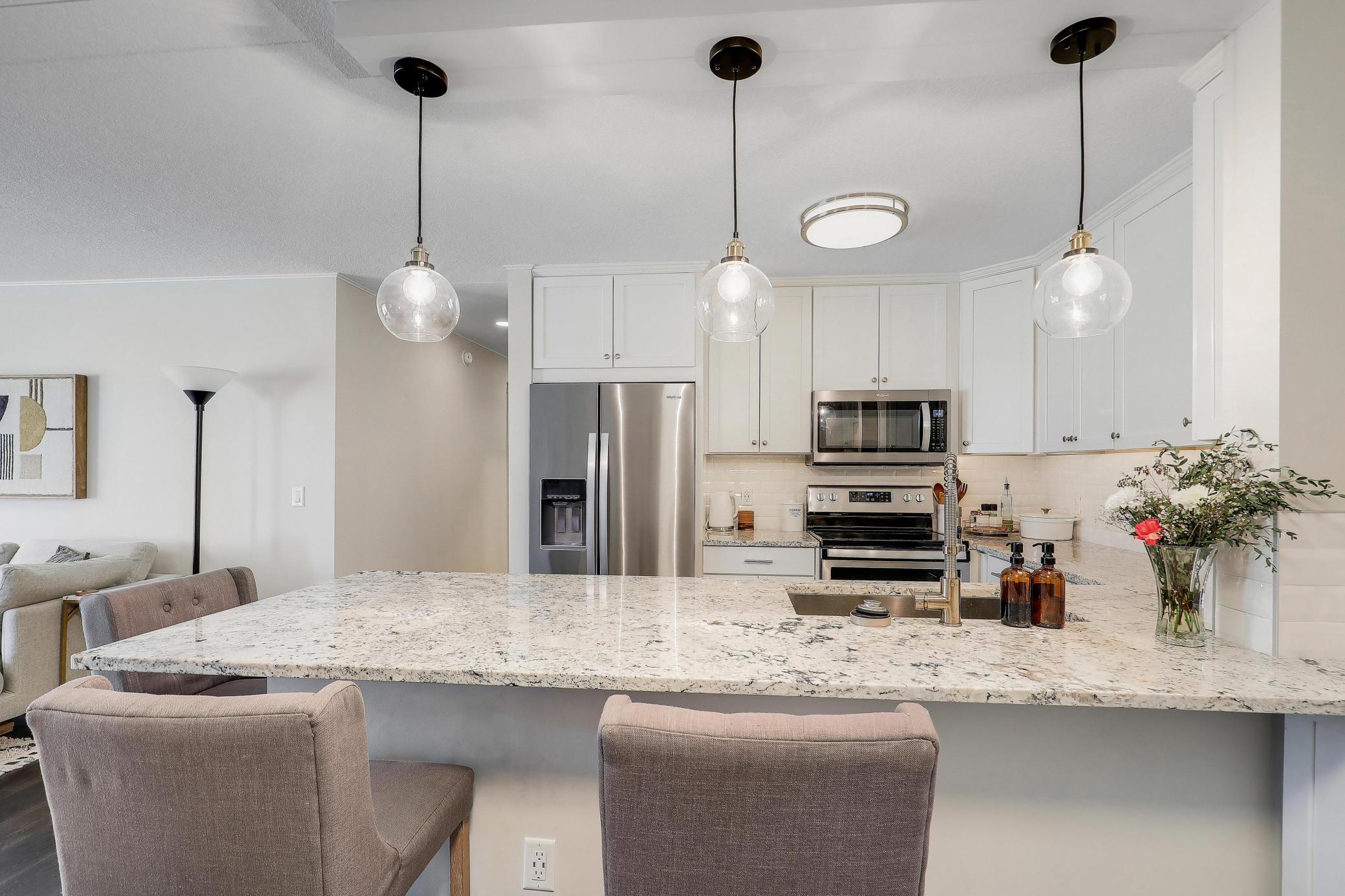 10511 Cedar Lake Road, Unit 212 Minnetonka, MN 55305 - Photo 6 of 47