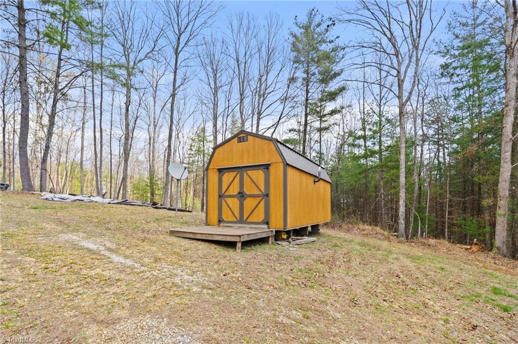 1163 Mills Road Mount Airy, NC 27030 - Photo 18 of 34