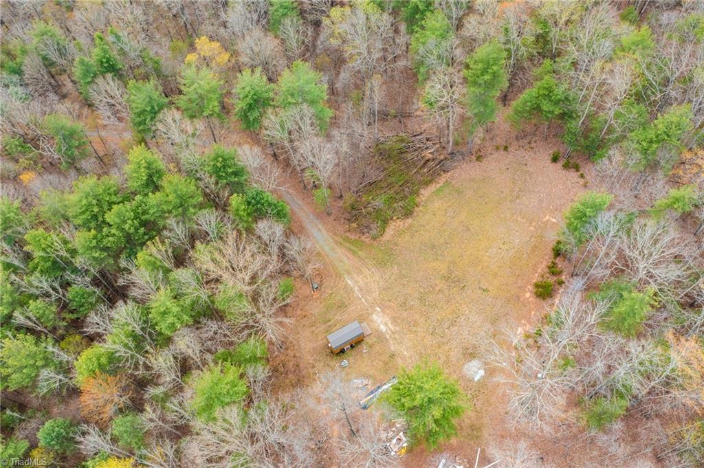 1163 Mills Road Mount Airy, NC 27030 - Photo 9 of 34