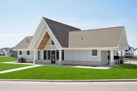 $1,265,000 | 4690 Garland Lane North, Plymouth, MN 55446