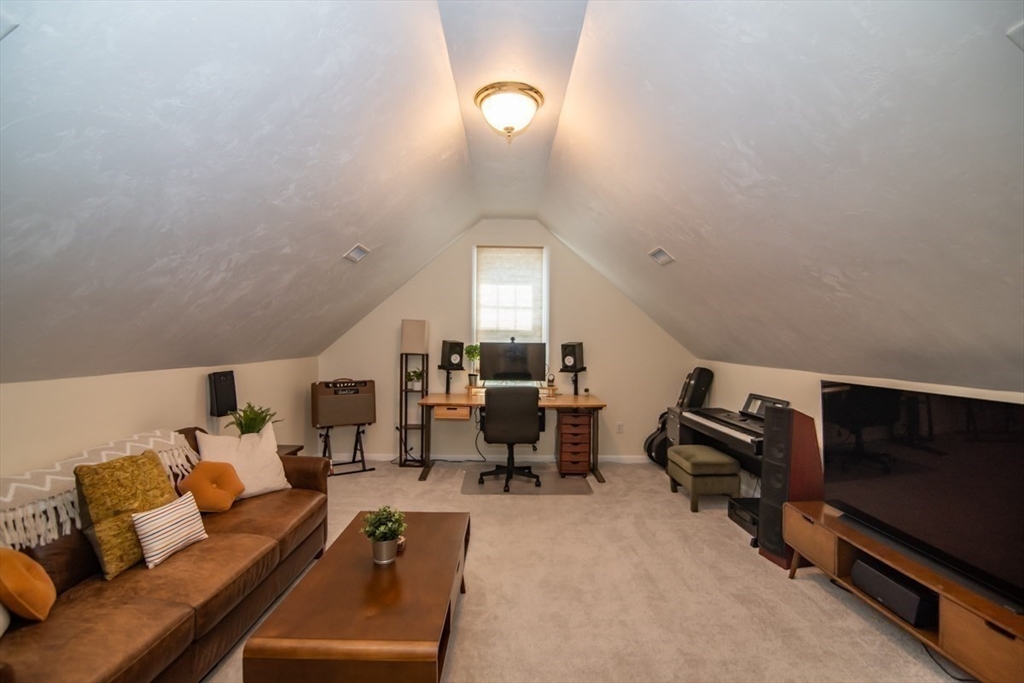 25 Sandy Ridge Road Sterling, MA 01564 - Photo 32 of 39 Gallery Image 32