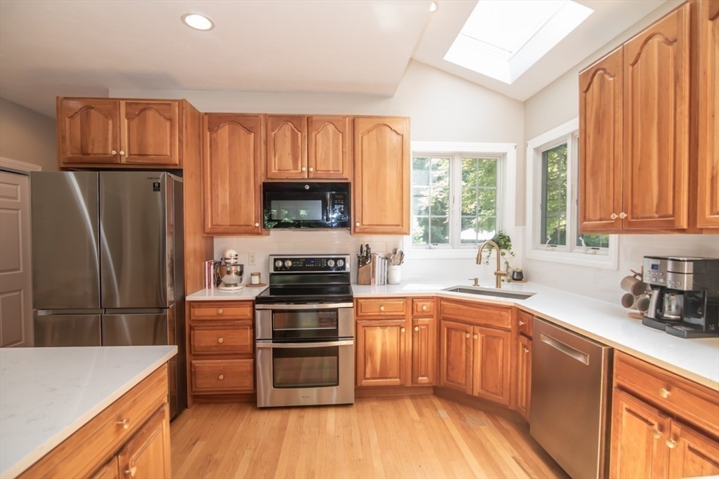 25 Sandy Ridge Road Sterling, MA 01564 - Photo 6 of 39 Gallery Image 6