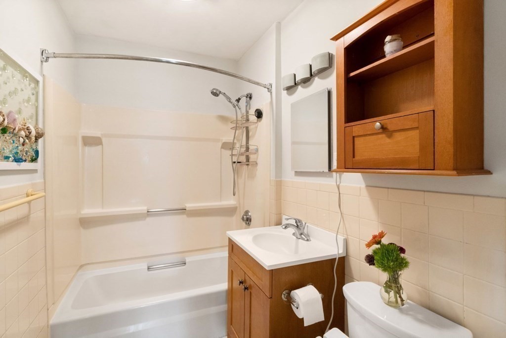 1 King Street, Unit 3 Boston, MA 02122 - Photo 13 of 25