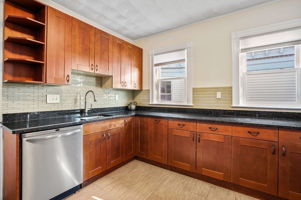 1 King Street, Unit 3 Boston, MA 02122 - Photo 6 of 25