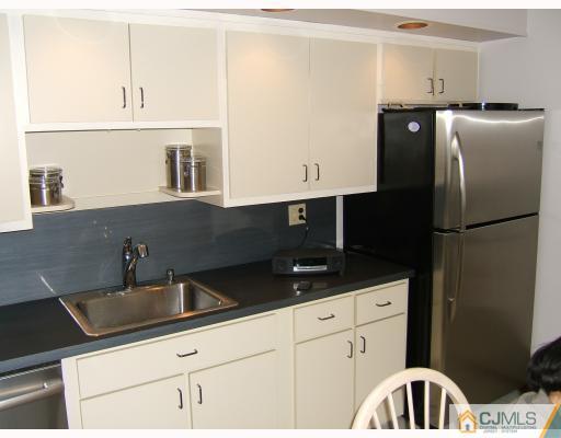 151 Kendall Road Kendall Park, NJ 08824 - Photo 2 of 10 Gallery Image 2