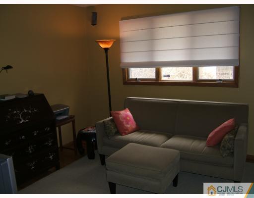 151 Kendall Road Kendall Park, NJ 08824 - Photo 8 of 10 Gallery Image 8