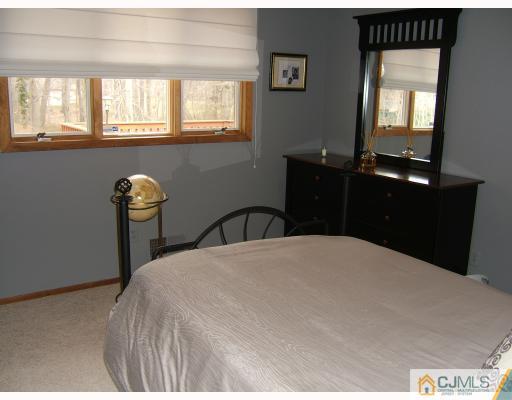 151 Kendall Road Kendall Park, NJ 08824 - Photo 9 of 10 Gallery Image 9