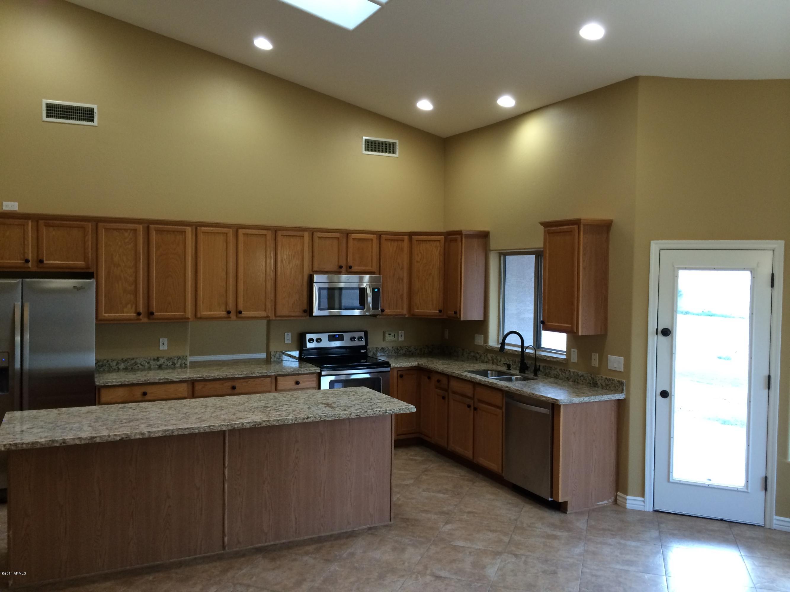 1918 East Marilyn Road Phoenix, AZ 85022 - Photo 23 of 45 092