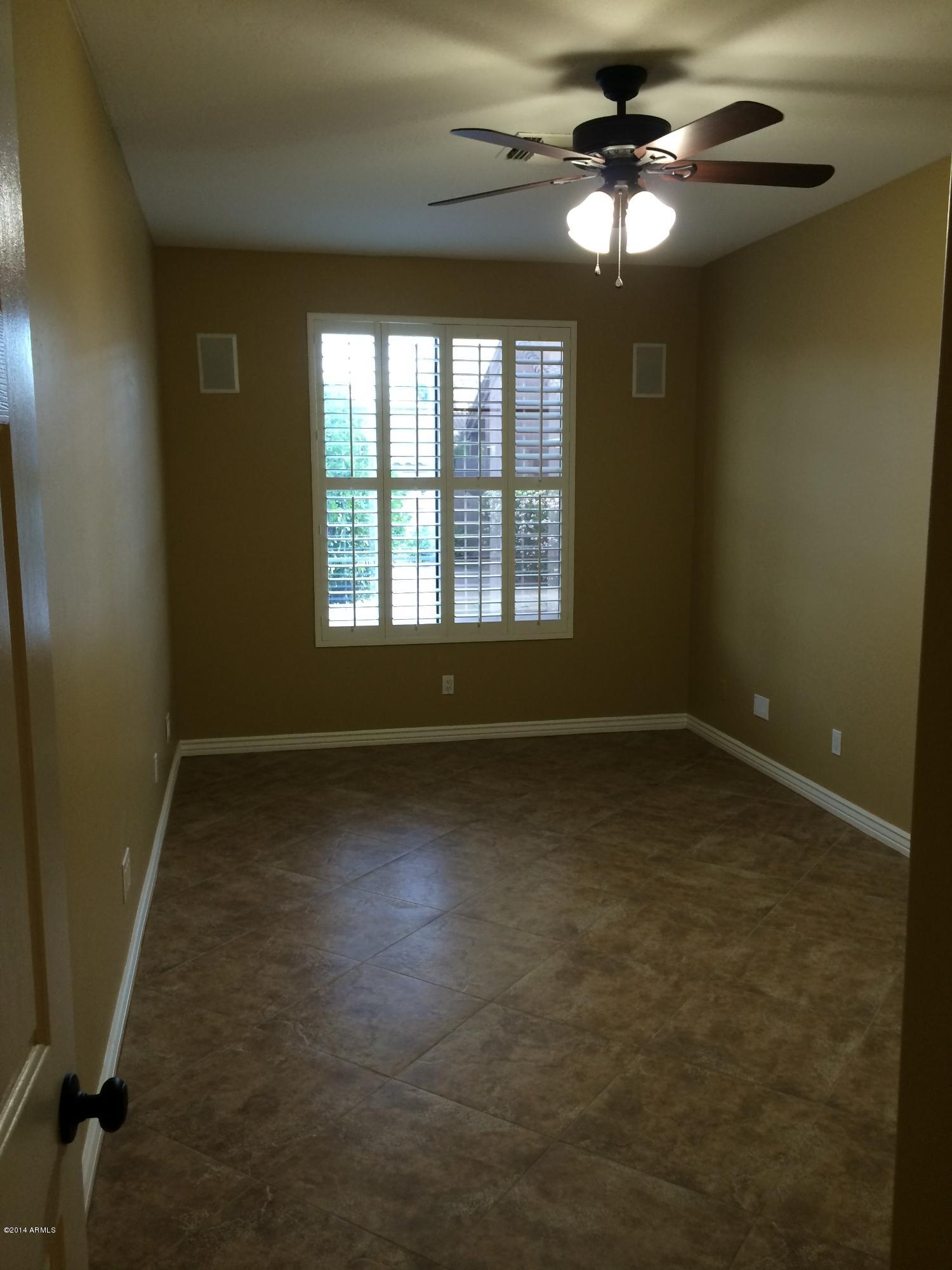 1918 East Marilyn Road Phoenix, AZ 85022 - Photo 36 of 45 074