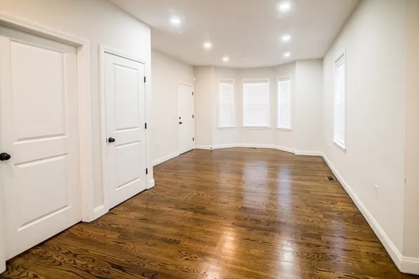 $3,295 | 757 Washington Street, Unit 1, Boston, MA 02124