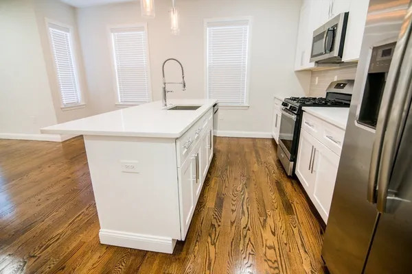 $3,295 | 757 Washington Street, Unit 1, Boston, MA 02124