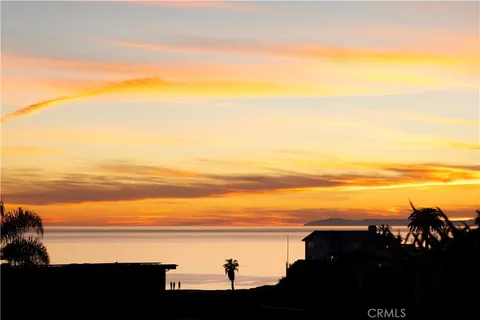 $6,495,000 | 305 West Avenida Gaviota, San Clemente, CA 92672