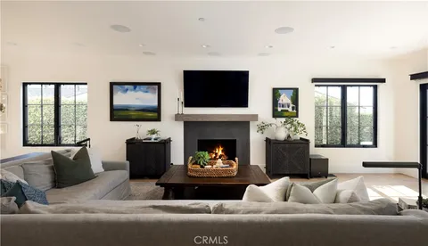 $6,495,000 | 305 West Avenida Gaviota, San Clemente, CA 92672