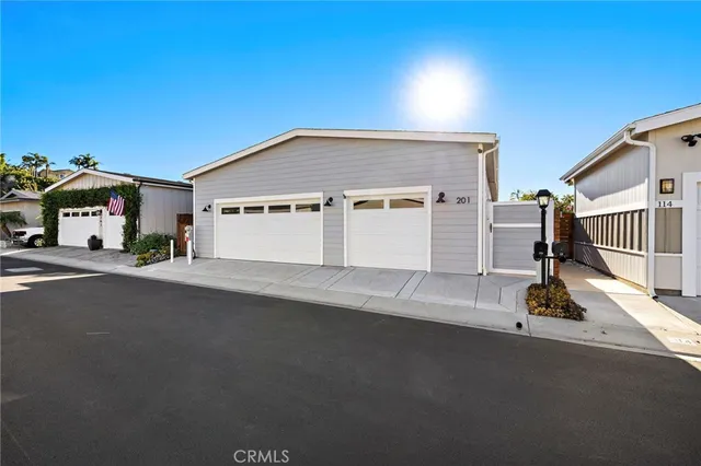 $1,200,000 | 201 Mira Adelante, San Clemente, CA 92673
