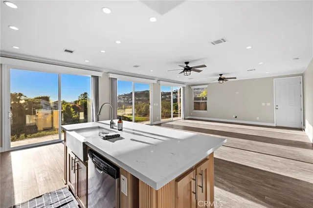 $1,200,000 | 201 Mira Adelante, San Clemente, CA 92673