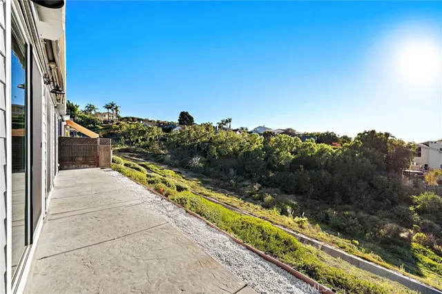 $1,200,000 | 201 Mira Adelante, San Clemente, CA 92673