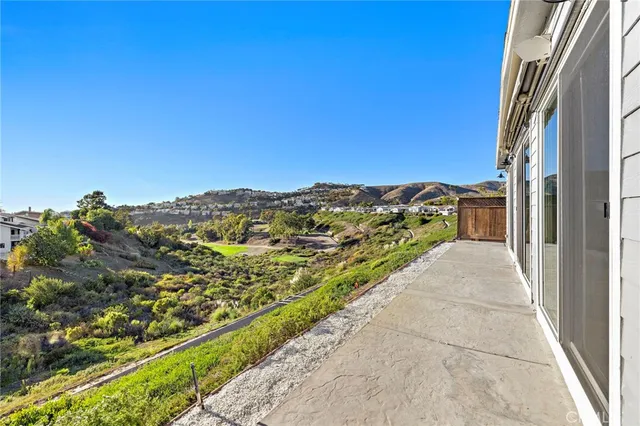 $1,200,000 | 201 Mira Adelante, San Clemente, CA 92673
