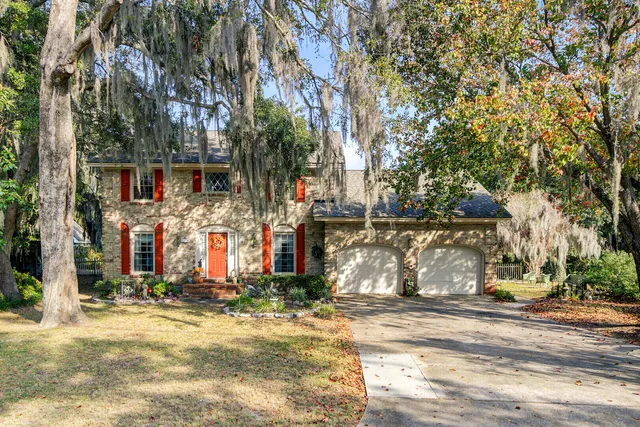 $1,049,999 | 672 Ayers Drive, Charleston, SC 29412