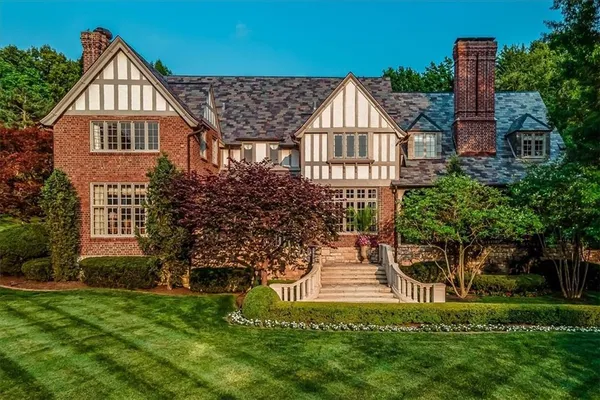 $5,550,000 | 5800 Brookbank Lane, Mission Hills, KS 66208