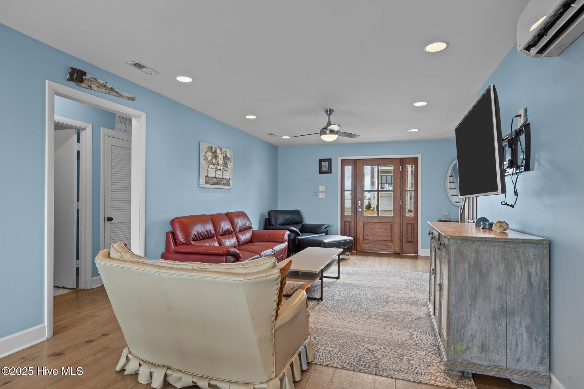 247 Bayview Boulevard Atlantic Beach, NC 28512 - Photo 11 of 41 25-web-or-mls-1S3A7346