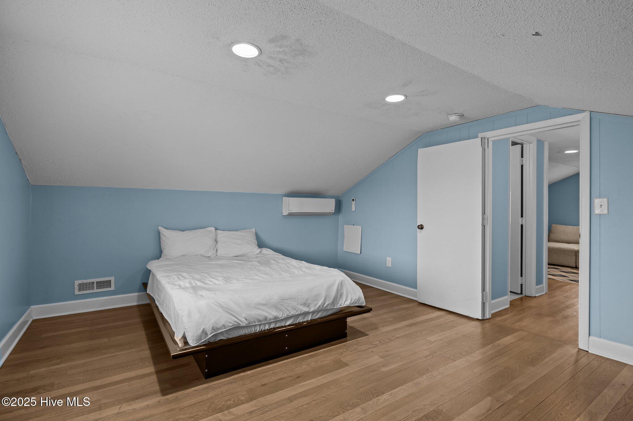 247 Bayview Boulevard Atlantic Beach, NC 28512 - Photo 16 of 41 7-web-or-mls-1S3A7190