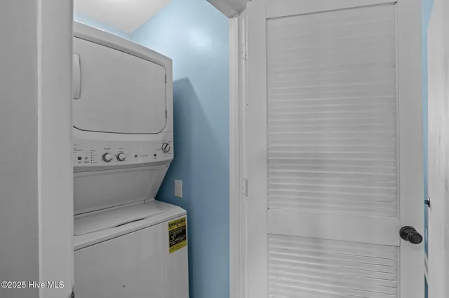 $1,500,000 | 247 Bayview Boulevard, Atlantic Beach, NC 28512