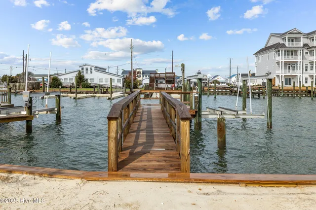 $1,500,000 | 247 Bayview Boulevard, Atlantic Beach, NC 28512