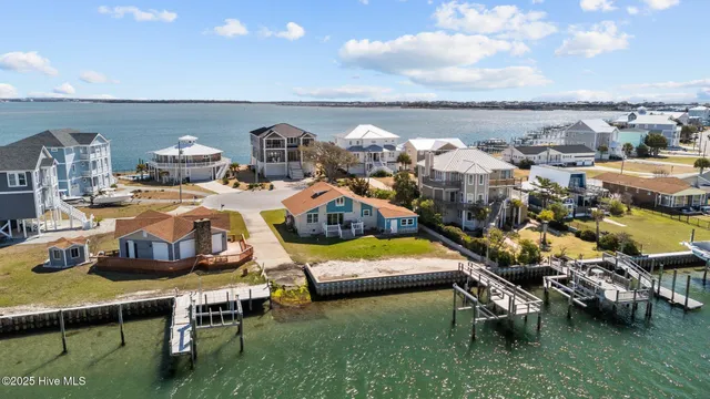 $1,500,000 | 247 Bayview Boulevard, Atlantic Beach, NC 28512