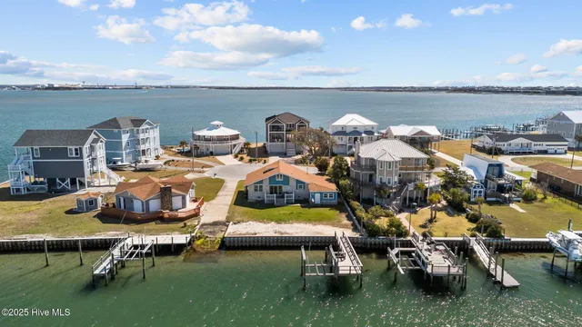 $1,500,000 | 247 Bayview Boulevard, Atlantic Beach, NC 28512