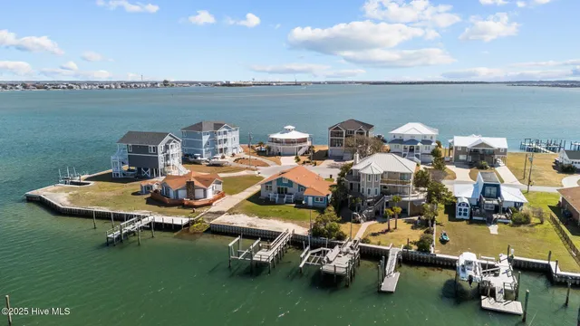 $1,500,000 | 247 Bayview Boulevard, Atlantic Beach, NC 28512