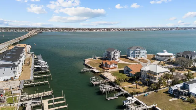 $1,500,000 | 247 Bayview Boulevard, Atlantic Beach, NC 28512