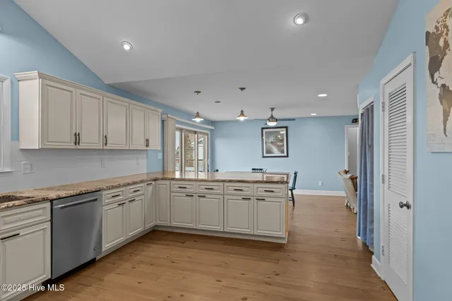$1,500,000 | 247 Bayview Boulevard, Atlantic Beach, NC 28512