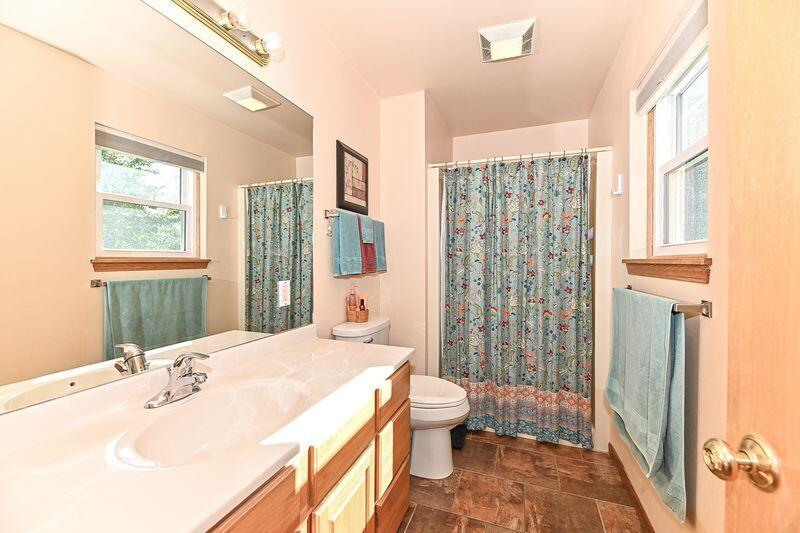 334 East Puerner Street Jefferson, WI 53549 - Photo 18 of 34 Primary Bath