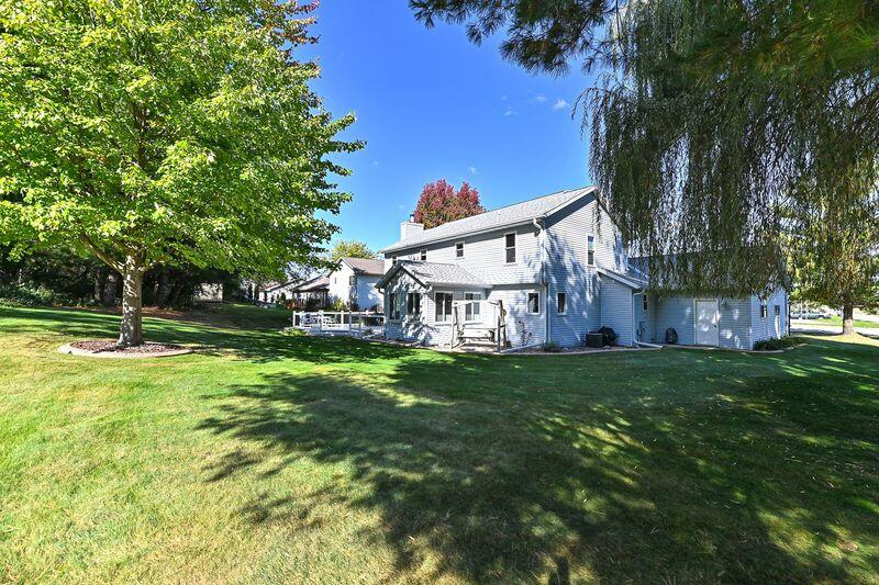 334 East Puerner Street Jefferson, WI 53549 - Photo 28 of 34 Yard
